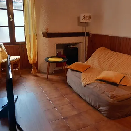 Dans Maison De Village セルヴィオーヌ